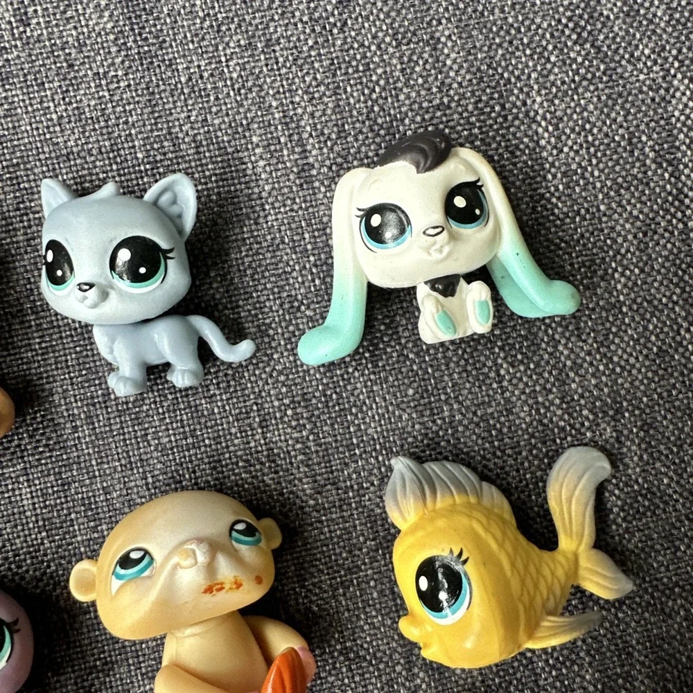 Lot of 8 Toys Littlest Pet Shop Toy Figures Small Mini Play Fun Animals Fish Cat